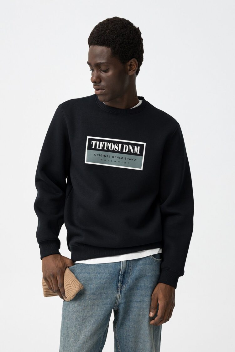 1760112709_e03dfc74327cb0d8d4517bf9a5c33fd2