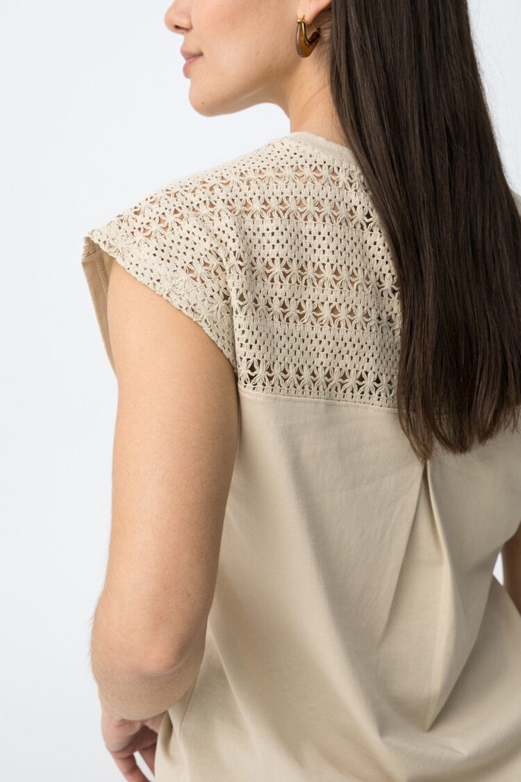 1774526134_634b3d00eb2438d65b57401ecbf3d709